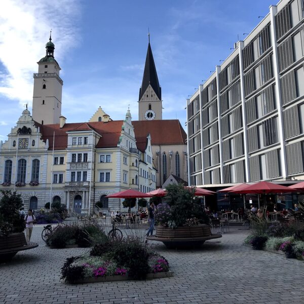 Blick auf den Rathausplatz. Wir führen in Ingolstadt Tatortreinigungen durch
